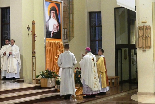 Nuncjusz apostolski abp Salvatore Pennacchio w parafii NSPJ w Kętach