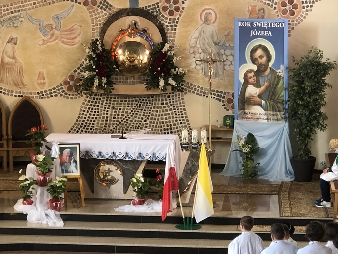 Mikołajowice dla św. Jana Pawła II