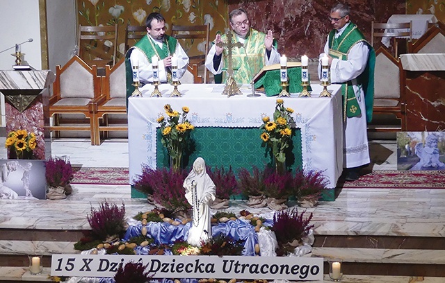 	Msza św. na Złotych Łanach.