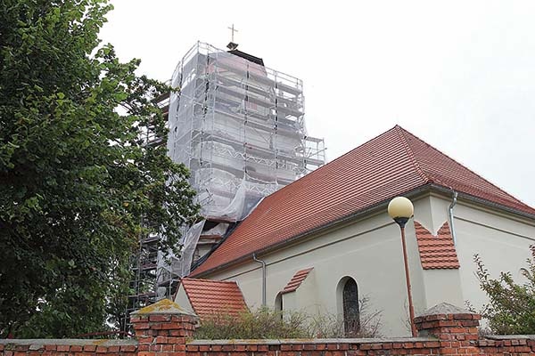 ▲	Remont krzydłowickiej świątyni przyniósł nieoczekiwane niespodzianki.