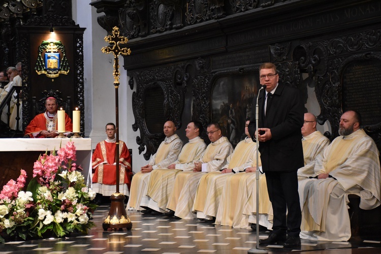 Gdańsk. Wernisaż wystawy o ks. Józefie Walągu