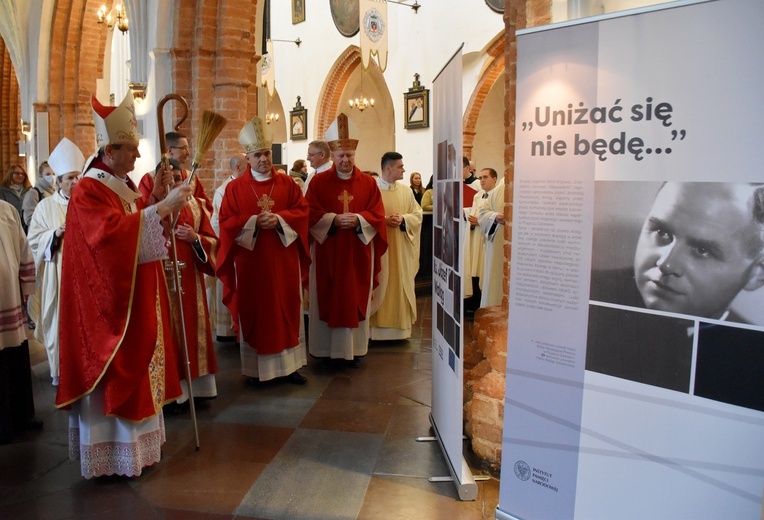 Gdańsk. Wernisaż wystawy o ks. Józefie Walągu
