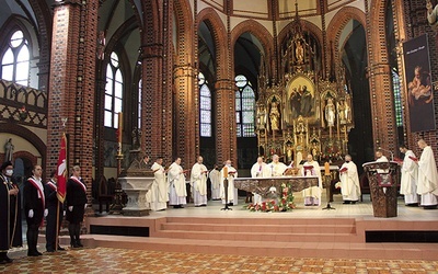 Mszy Świętej przewodniczył biskup Jan Kopiec.