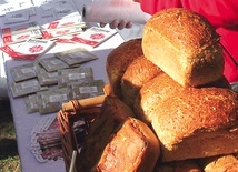 	500 kg mąki posłuży do wypieku chleba dla osób w kryzysie bezdomności.