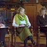 	Od lewej: Anna Miller, prof. Hanna-Barbara Gerl-Falkovitz i Marta Titaniec.