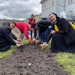 Biskup z odwiedzinami w dzierżoniowskim ZOL-u