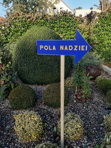 Biskup z odwiedzinami w dzierżoniowskim ZOL-u