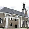 Pierwsza wzmianka o parafii pochodzi z 1269 r. Dwa kolejne kościoły strawiły pożary. Aktualny został konsekrowany 14 lipca 1813 r.