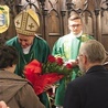 Biskup tarnowski życzył członkom klubu odwagi i determinacji w działaniu.