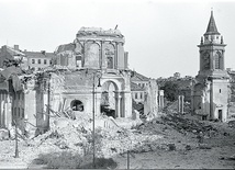 Ruiny kościoła św. Aleksandra, połowa września 1944 roku.