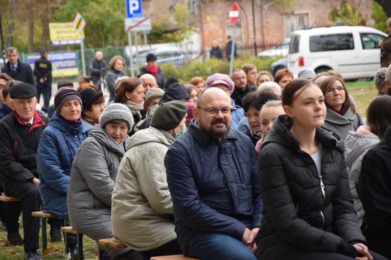 Wprowadzenie relikwii bł. Prymasa Tysiąclecia do Skierniewic