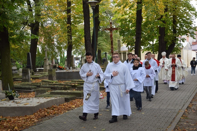 Wprowadzenie relikwii bł. Prymasa Tysiąclecia do Skierniewic