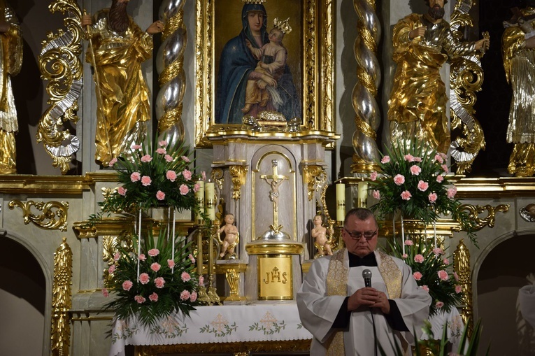 Wojakowa. Wprowadzenie relikwii bł. kard. Stefana Wyszyńskiego