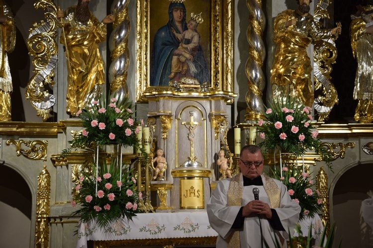Wojakowa. Wprowadzenie relikwii bł. kard. Stefana Wyszyńskiego