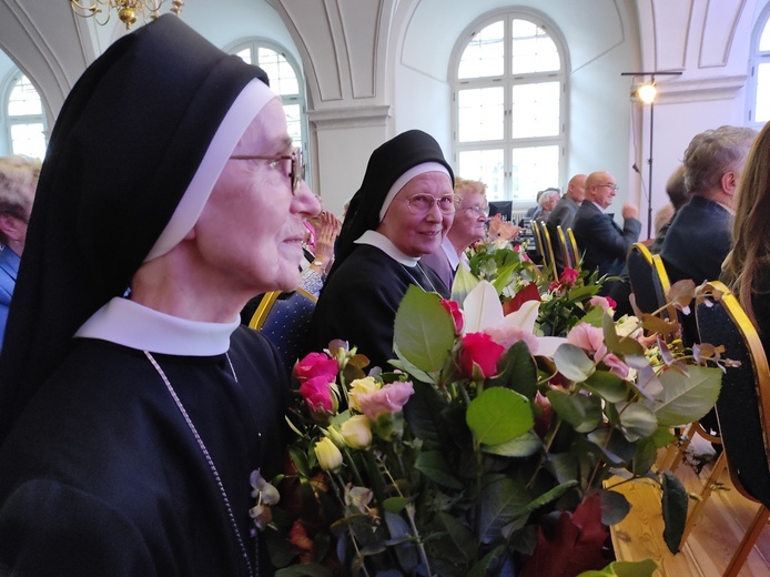 50. rocznica wykonania w Trzebnicy pierwszej w Europie udanej replantacji ręki