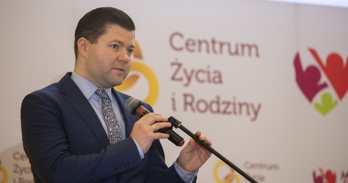 Tato – bądź, prowadź, chroń