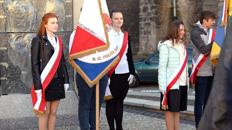 Skarby Jana Pawła II. Młodzi uczcili patrona Świdnicy