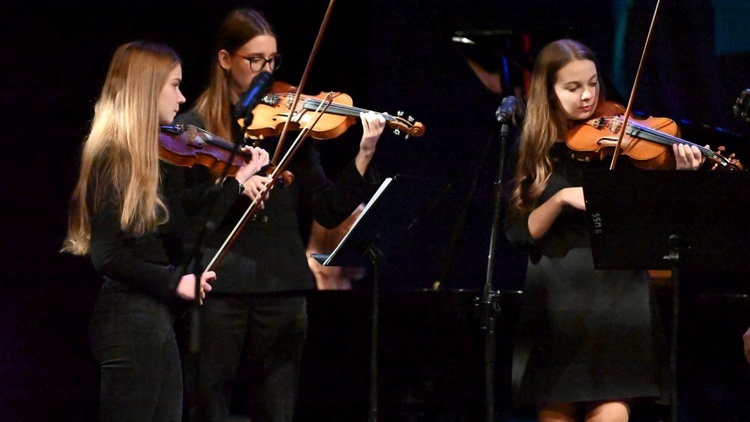 Gala papieska w świdnickim teatrze