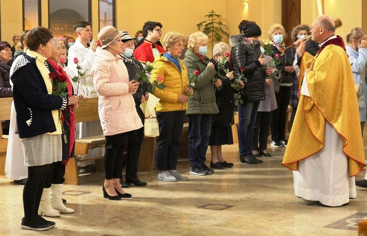 Wprowadzenie relikwii św. Rity do kościoła w Cygańskim Lesie