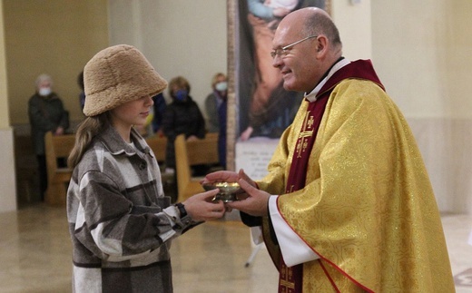 Wprowadzenie relikwii św. Rity do kościoła w Cygańskim Lesie