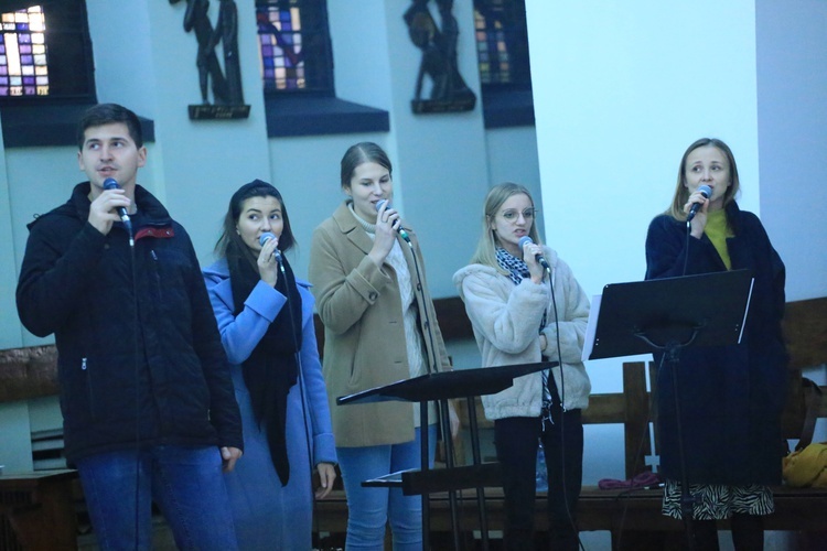 Spotkanie młodych u MB Fatimskiej