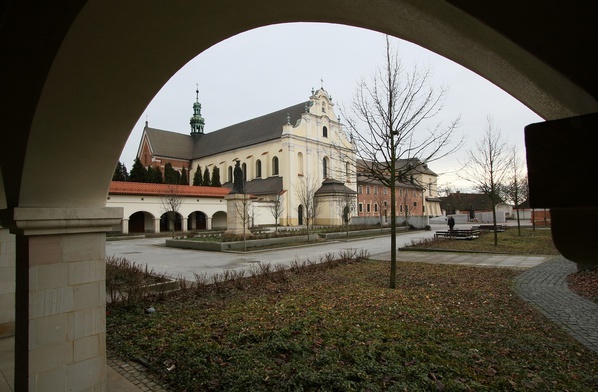 Kard. Dziwisz poświęcił Muzeum Duchowości i Kultury Cystersów 