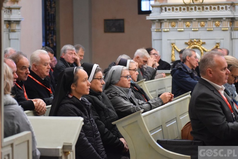 W Paradyżu trwa sesja robocza I Synodu Diecezji Zielonogórsko-Gorzowskiej