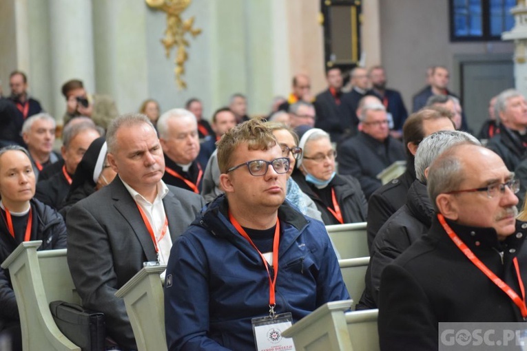 W Paradyżu trwa sesja robocza I Synodu Diecezji Zielonogórsko-Gorzowskiej