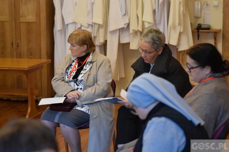 Synodalna praca w grupach