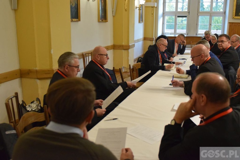 Synodalna praca w grupach