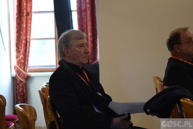 Synodalna praca w grupach