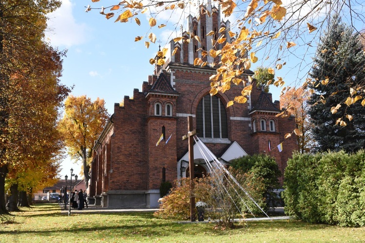 Kościół projektu Jana Sas-Zubrzyckiego wybudowano w dwa lata. 