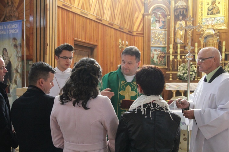 Jurków k. Limanowej. Nowa chorągiew Zakonu Rycerzy św. Jana Pawła II