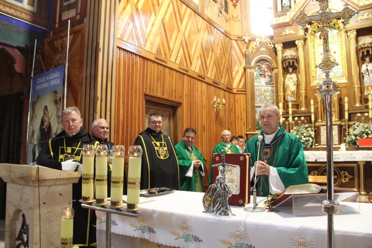 Jurków k. Limanowej. Nowa chorągiew Zakonu Rycerzy św. Jana Pawła II