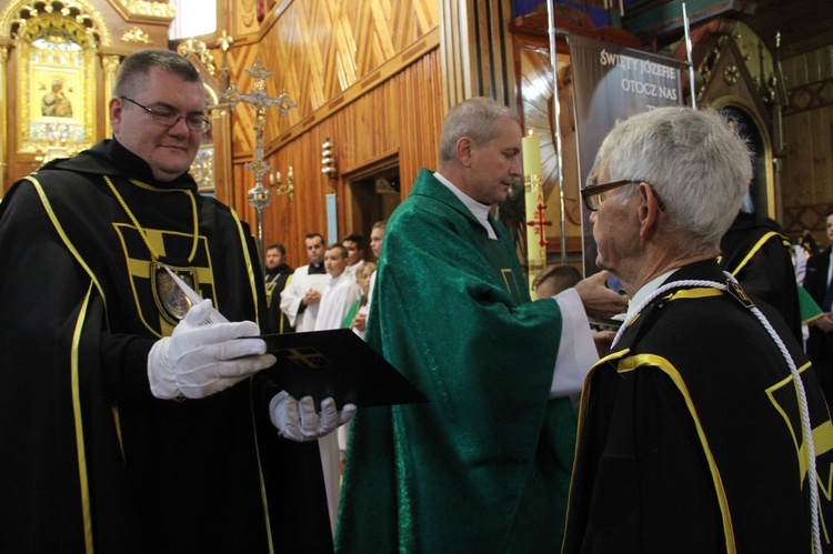 Jurków k. Limanowej. Nowa chorągiew Zakonu Rycerzy św. Jana Pawła II