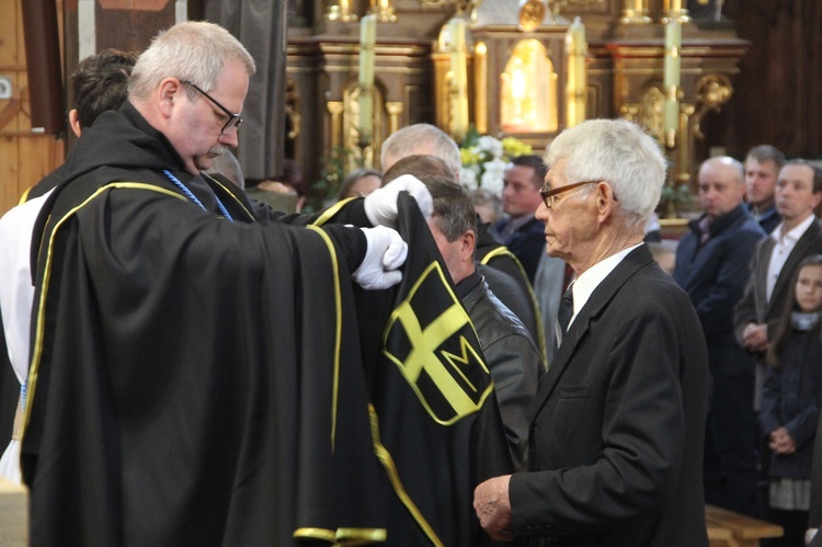 Jurków k. Limanowej. Nowa chorągiew Zakonu Rycerzy św. Jana Pawła II