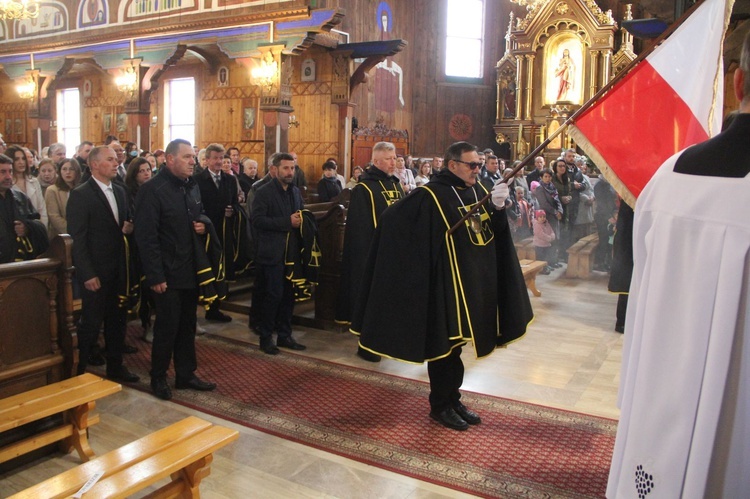 Jurków k. Limanowej. Nowa chorągiew Zakonu Rycerzy św. Jana Pawła II