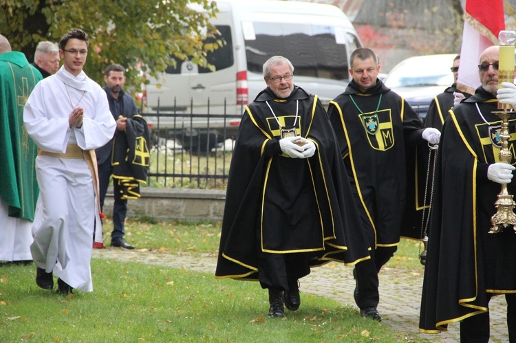 Jurków k. Limanowej. Nowa chorągiew Zakonu Rycerzy św. Jana Pawła II