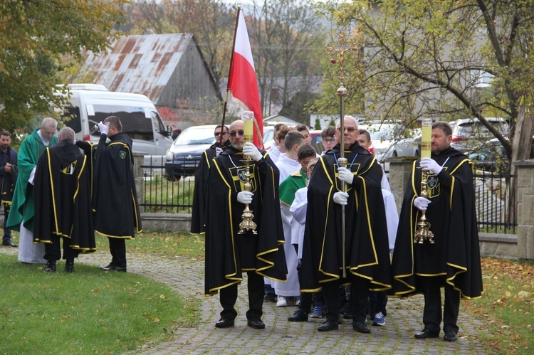 Jurków k. Limanowej. Nowa chorągiew Zakonu Rycerzy św. Jana Pawła II