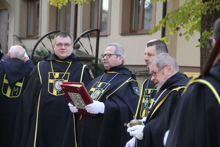 Jurków k. Limanowej. Nowa chorągiew Zakonu Rycerzy św. Jana Pawła II