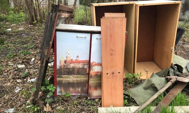 Ruda Śląska. Miasto walczy z nielegalnymi wysypiskami. Fotopułapki nic nie dają