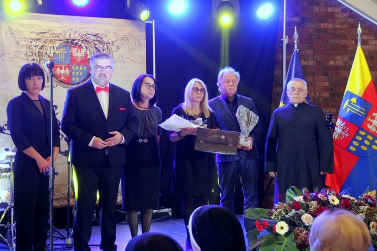 Bochnia. Gala Bene Meritus dla Powiatu Bocheńskiego 2021