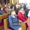 Osoby zaangażowane w program w kościele św. Józefa Robotnika w Janowicach.