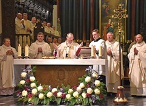 	Msza św. inicjująca etap diecezjalny odbyła się w katedrze oliwskiej.