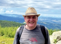 ◄	Pan Marek mówi, że bycie ojcem jest jego spełnieniem.