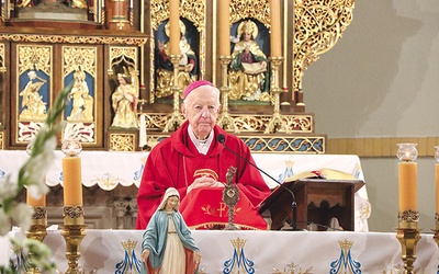◄	Mszy św. przewodniczył arcybiskup senior.