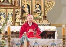 ◄	Mszy św. przewodniczył arcybiskup senior.