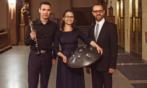 Wraz z prof. Wacławem Golonką (z prawej) zagrają także: Karolina Zielińska i Wojciech Kwiatek.