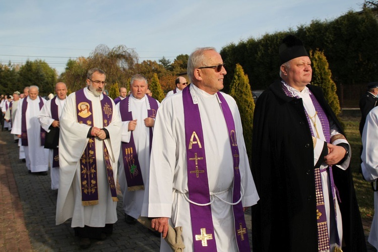 Pogrzeb śp. ks. prałata Eugeniusza Góry w Janowicach