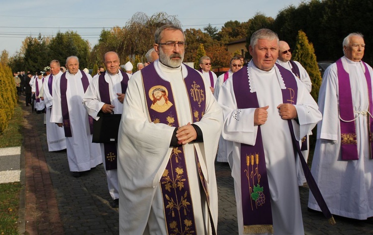 Pogrzeb śp. ks. prałata Eugeniusza Góry w Janowicach